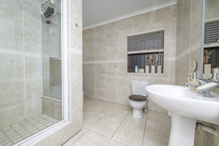 7 Bedroom Property for Sale in Eversdal Western Cape